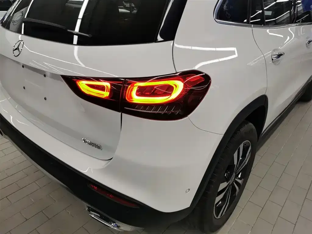 Mercedes-Benz GLA — фото 6