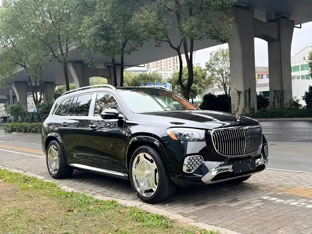 Mercedes-Benz GLS — фото 10