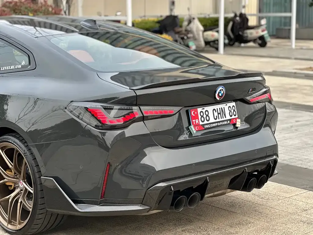 BMW M4 — фото 4
