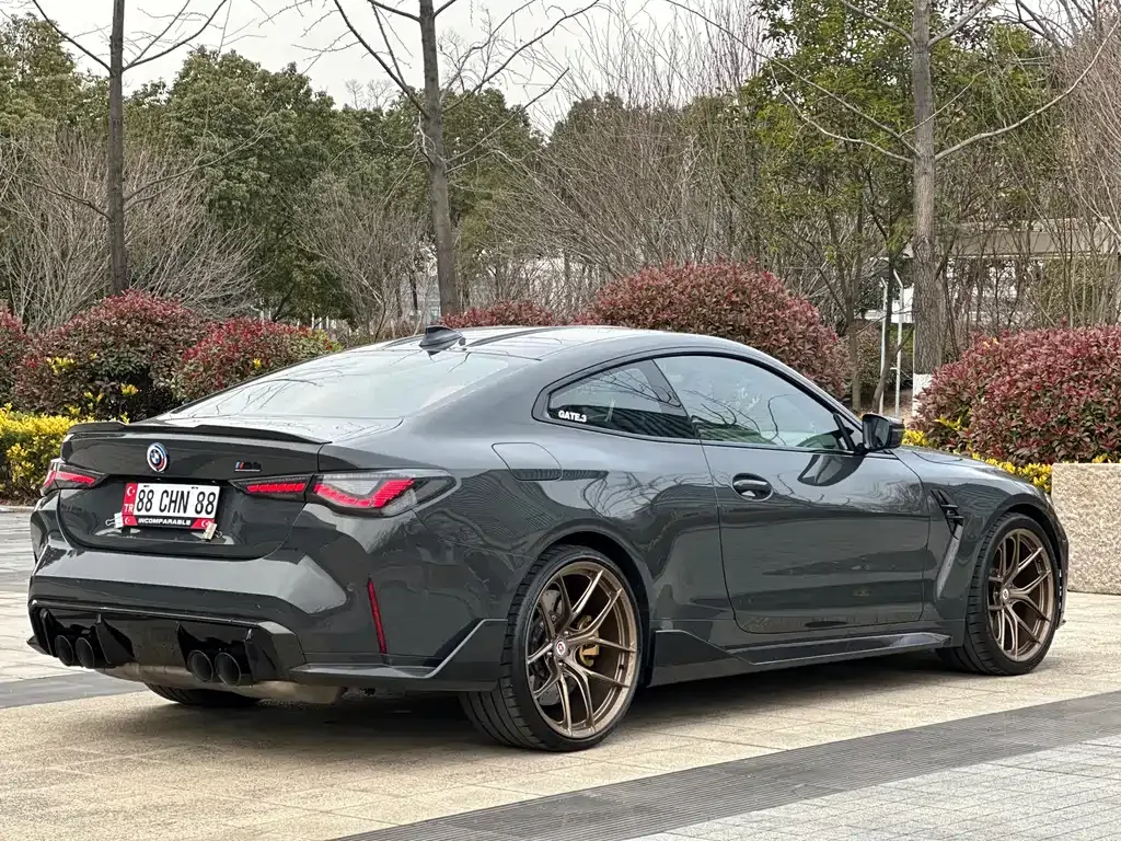 BMW M4 — фото 10