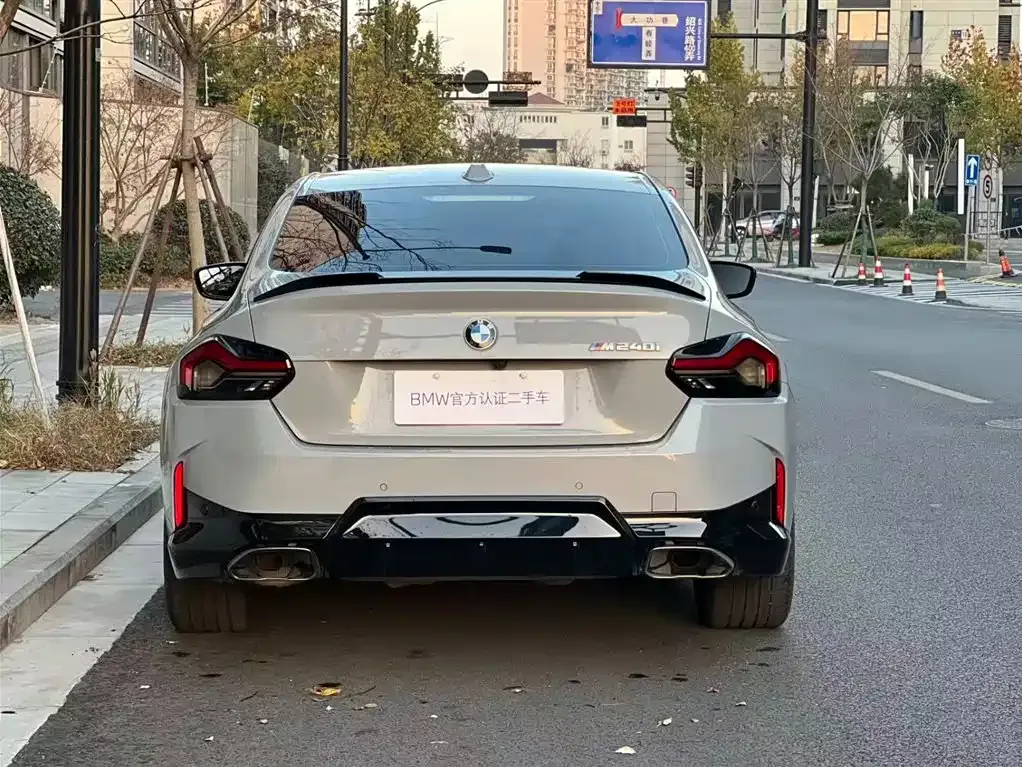 BMW M240i — фото 10