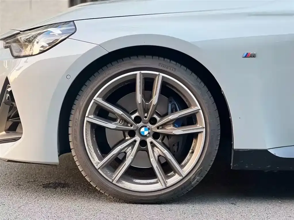 BMW M240i — фото 9