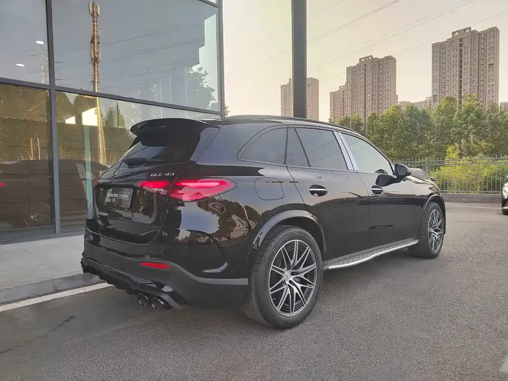 Mercedes-Benz GLC AMG — фото 9