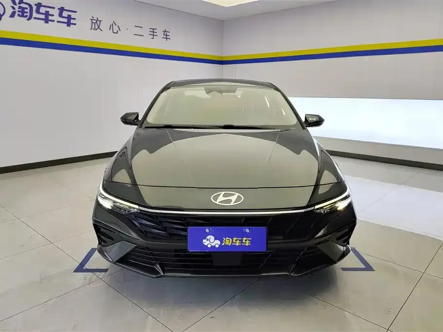 Hyundai Elantra — фото 2