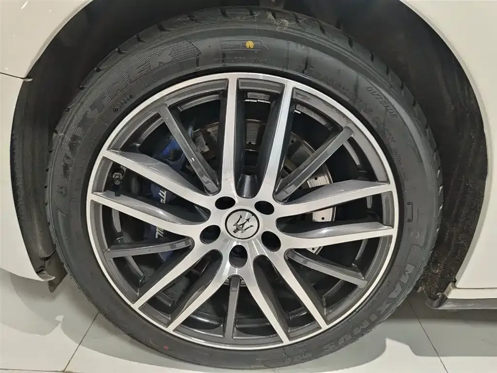 Maserati Ghibli — фото 6