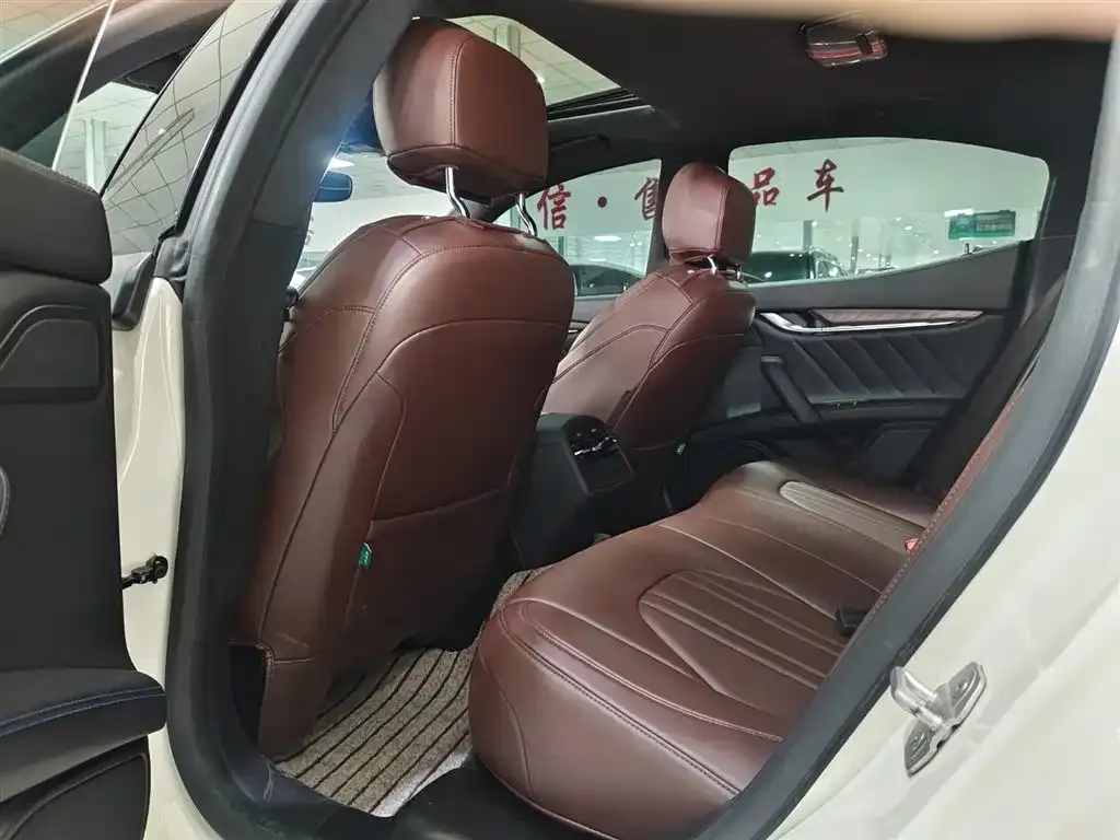 Maserati Ghibli — фото 7