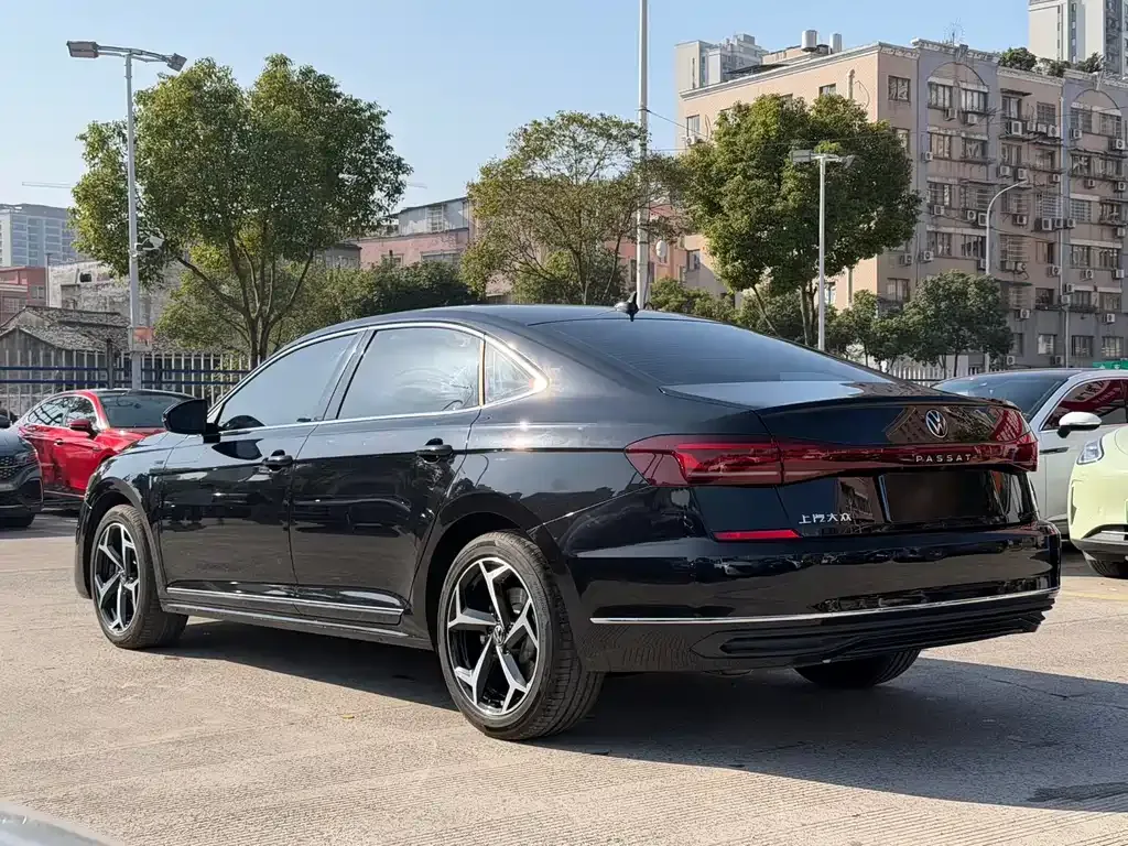 Volkswagen Passat — фото 9