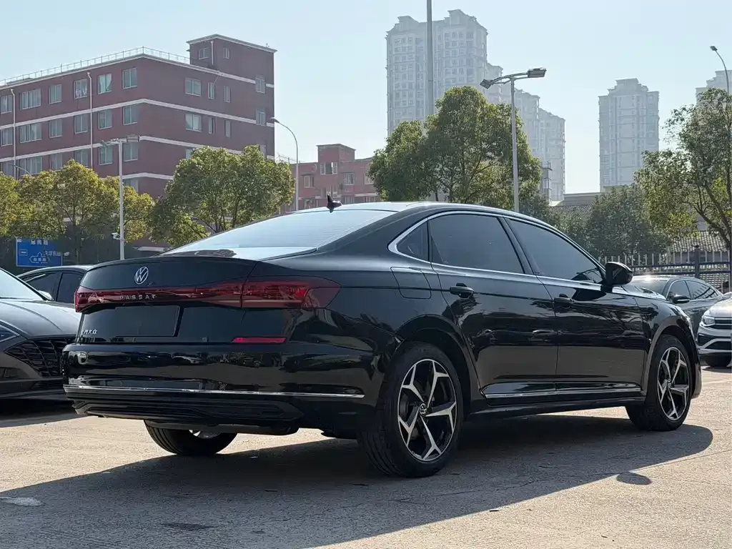 Volkswagen Passat — фото 4