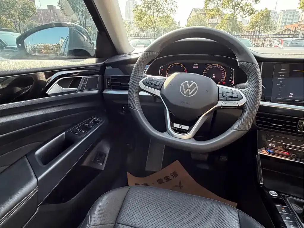 Volkswagen Passat — фото 7
