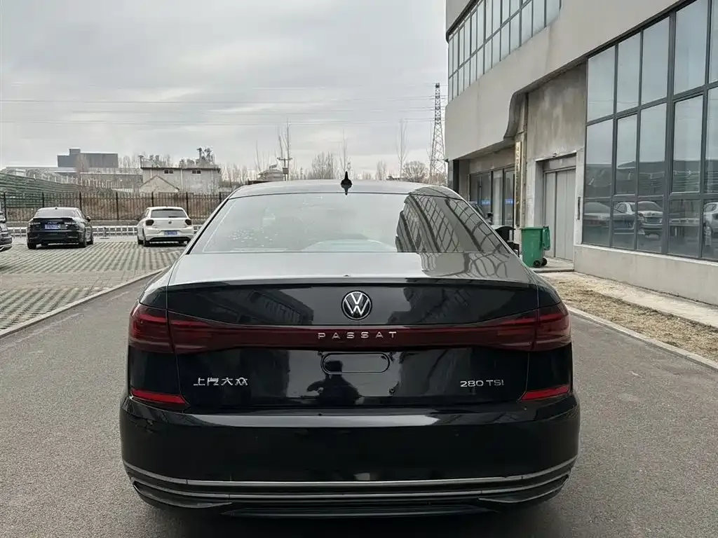 Volkswagen Passat — фото 3