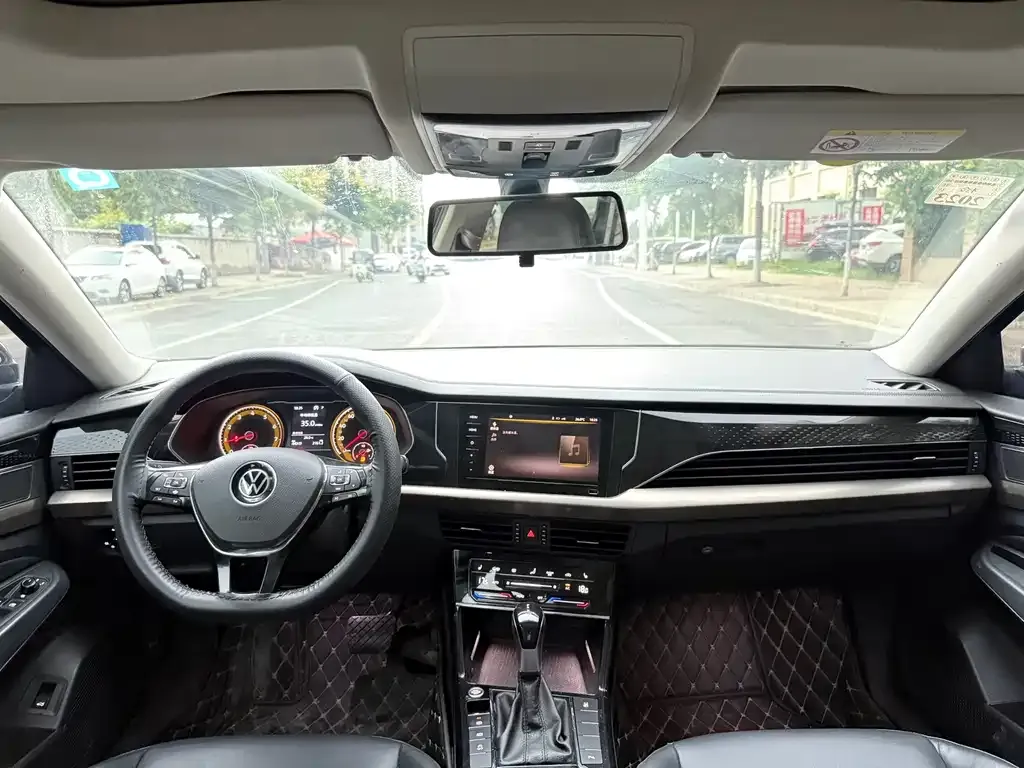 Volkswagen Passat — фото 4