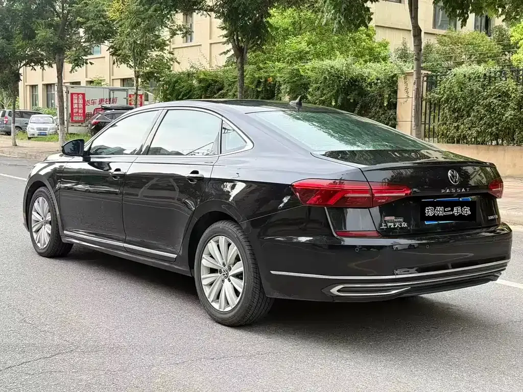 Volkswagen Passat — фото 9