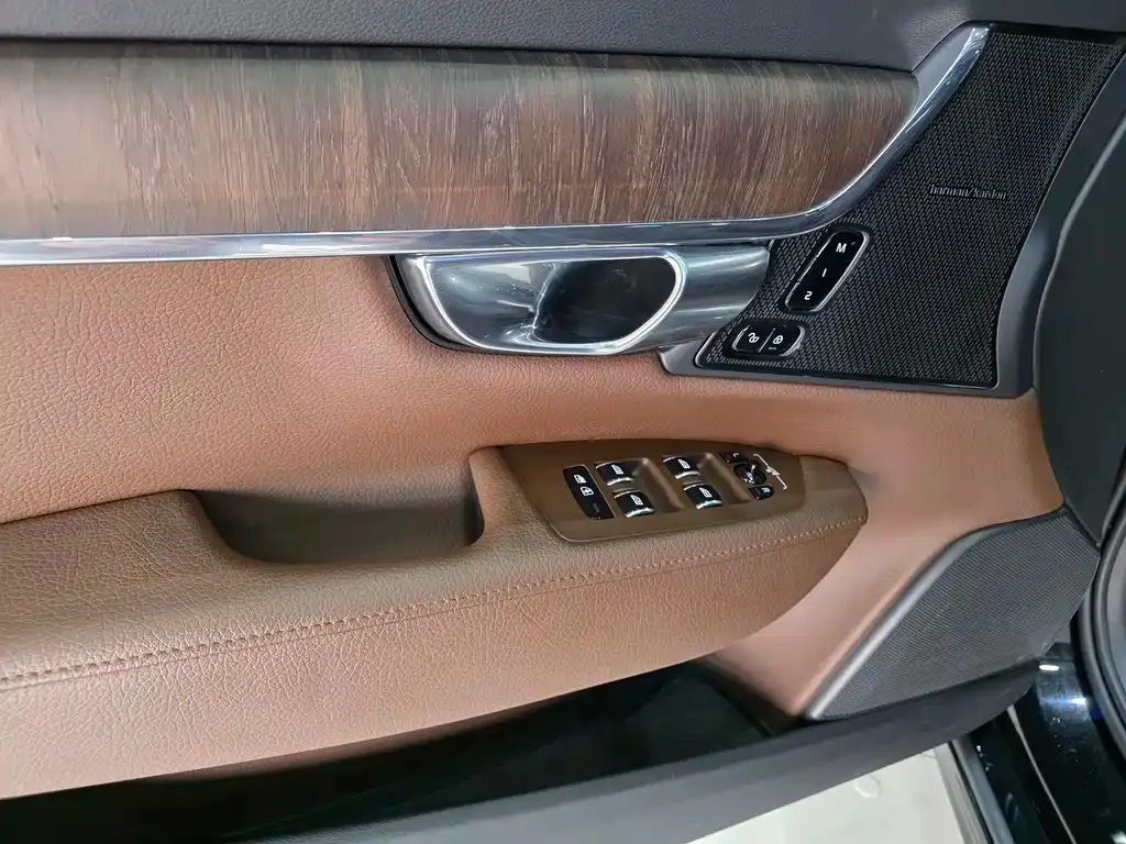 Volvo S90 — фото 9