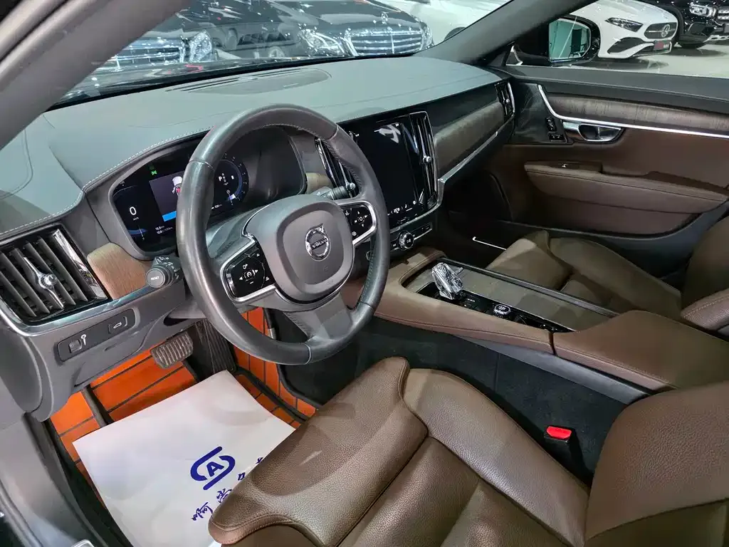 Volvo S90 — фото 8