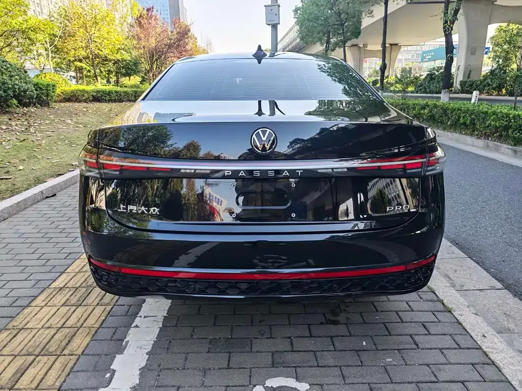 Volkswagen Passat — фото 9