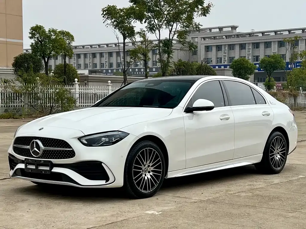 Mercedes-Benz C-Class — фото 1