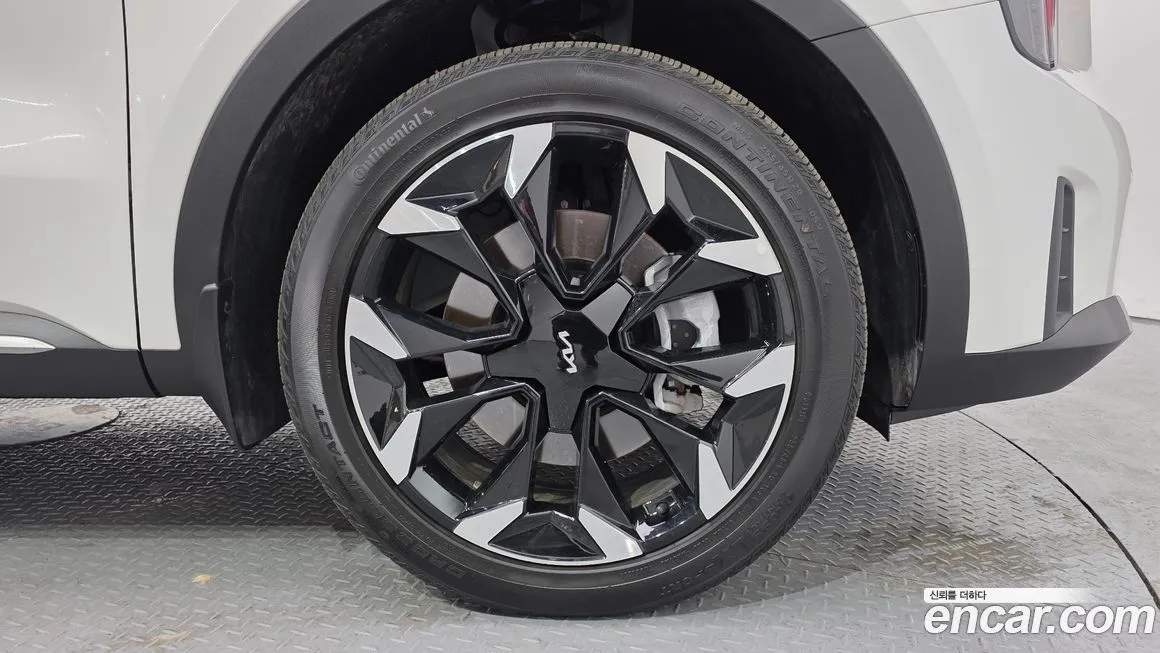 Kia Sorento — фото 7
