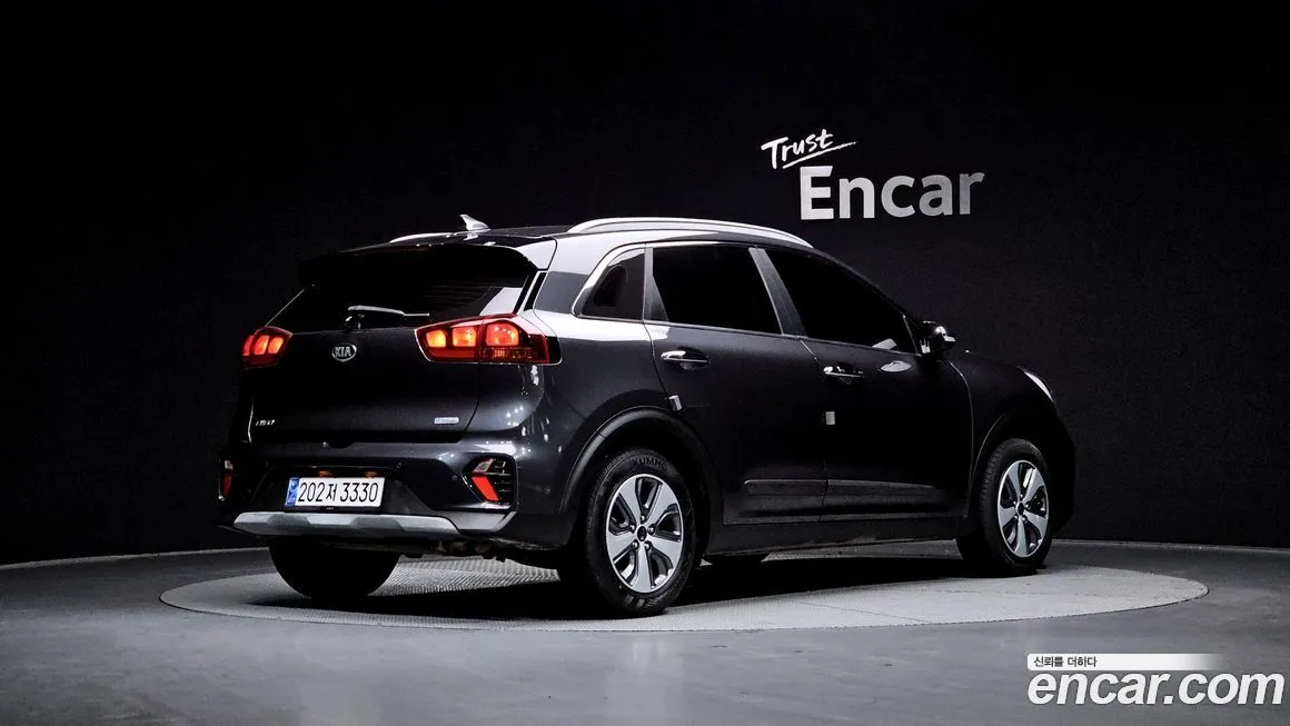 Kia Niro — фото 9