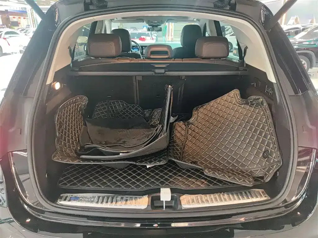 Mercedes-Benz GLE New Energy — фото 10