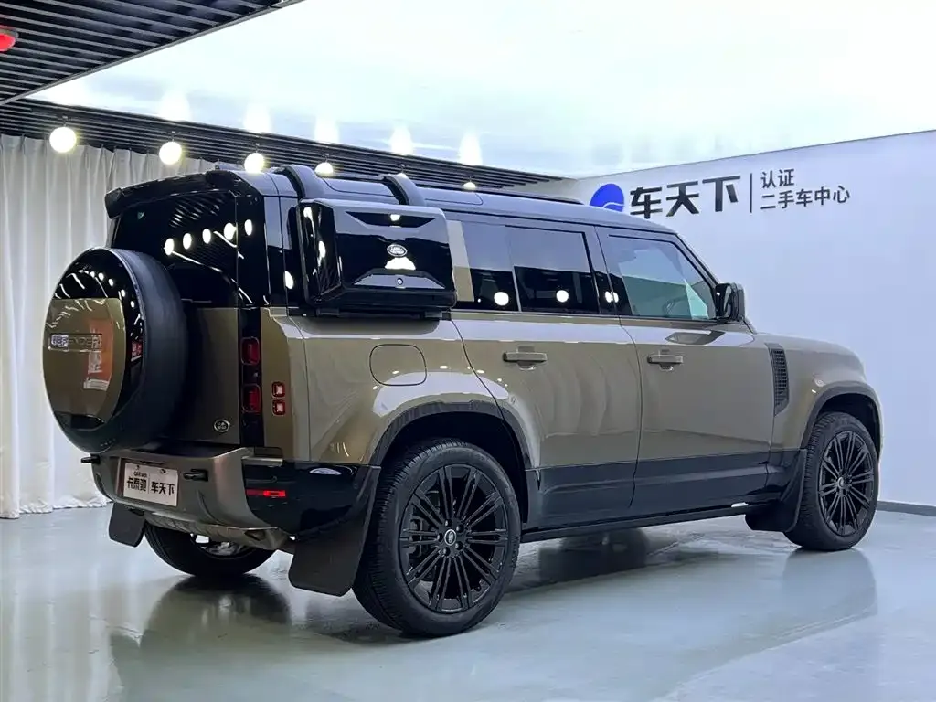Land Rover Defender — фото 6