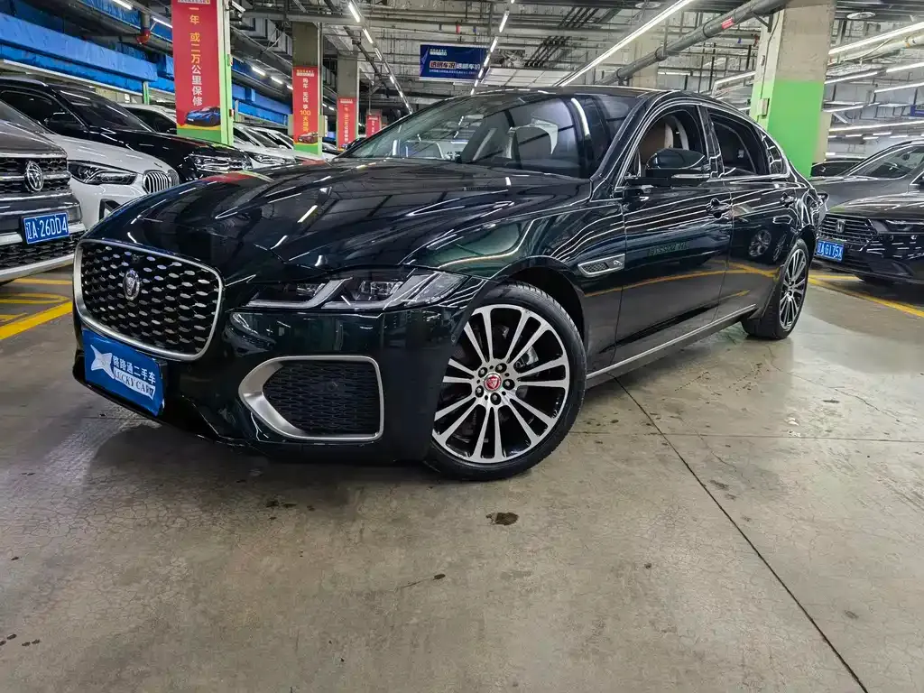 Jaguar XFL — фото 1