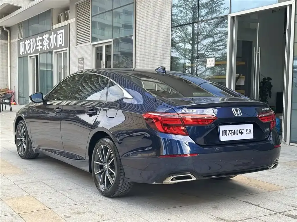 Honda Inspire — фото 6