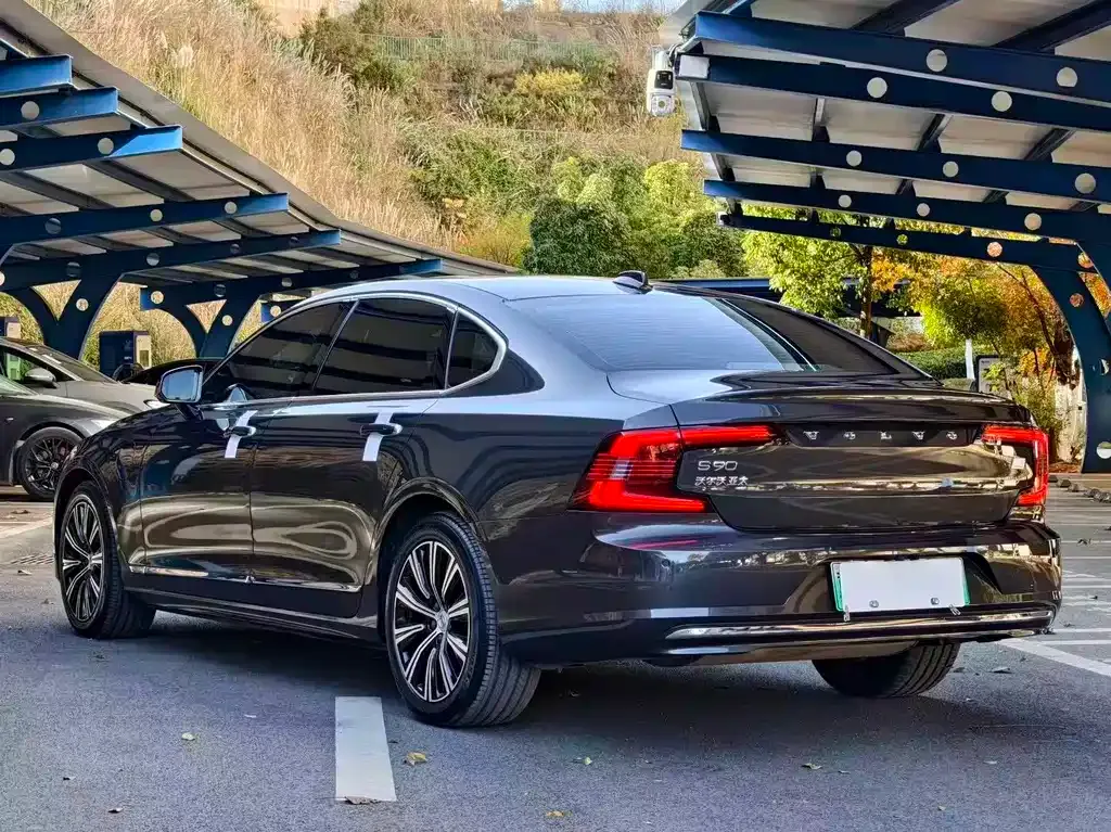 Volvo S90 PHEV — фото 10