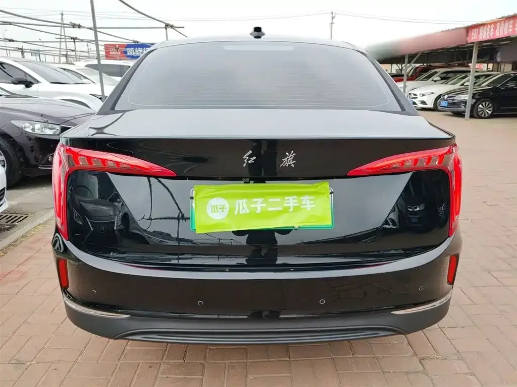 Hongqi E-QM5 — фото 2