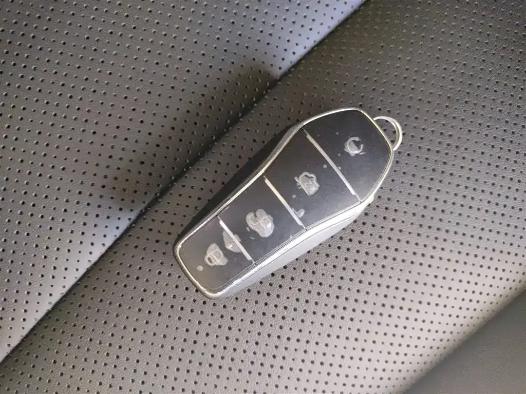 BYD Seal — фото 6