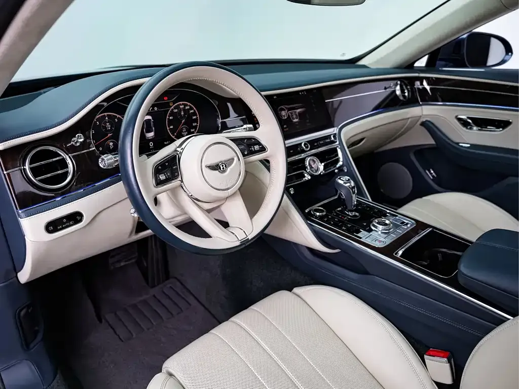 Bentley Flying Spur — фото 9
