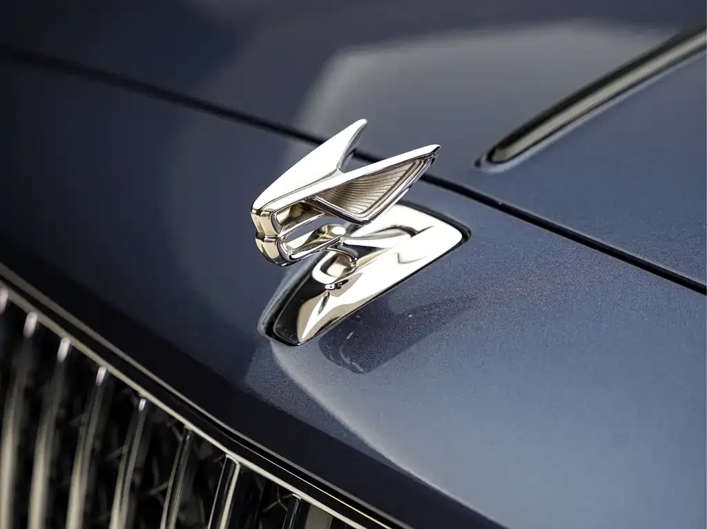 Bentley Flying Spur — фото 4