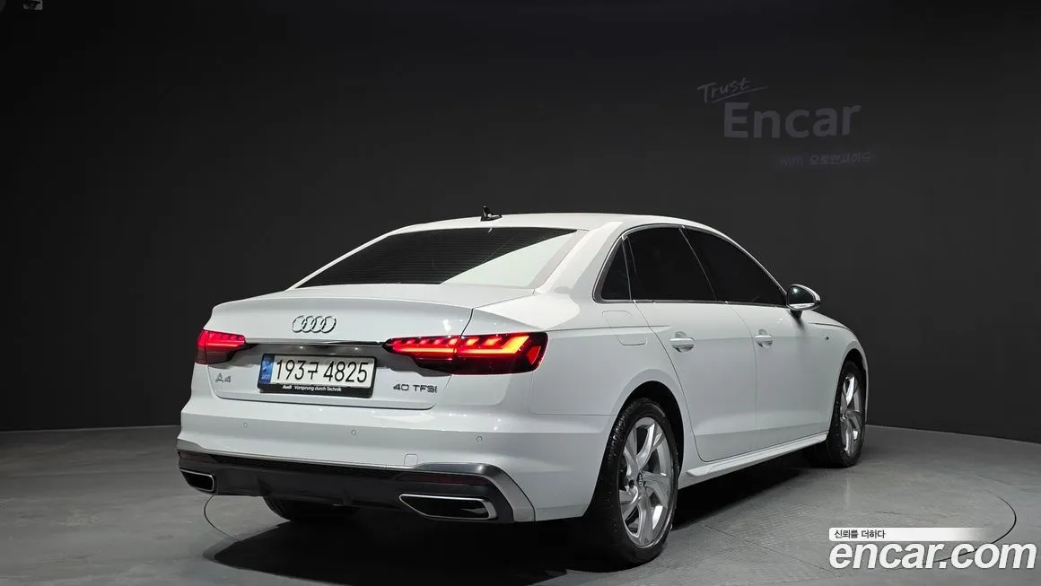 Audi A4 — фото 5