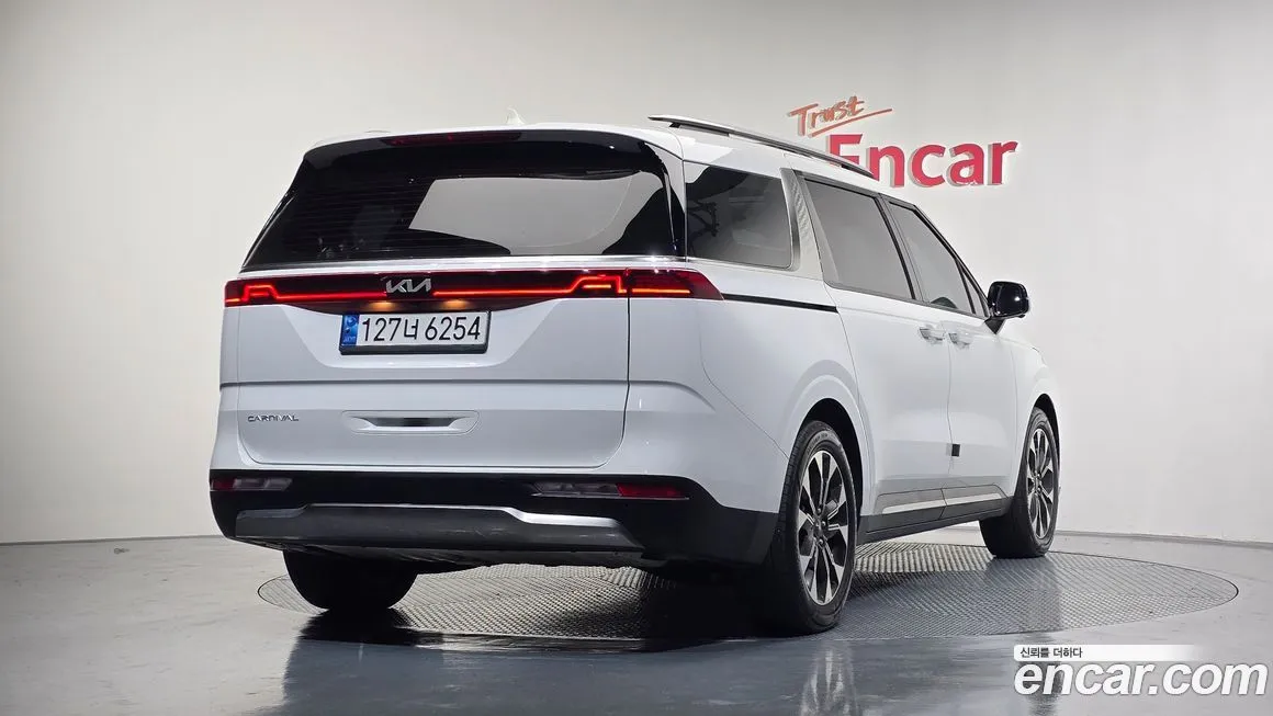 Kia Carnival — фото 2