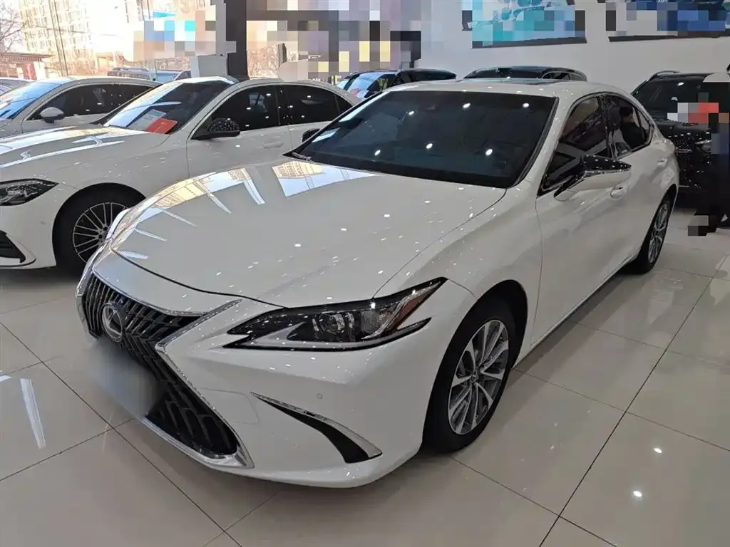Lexus ES — фото 9