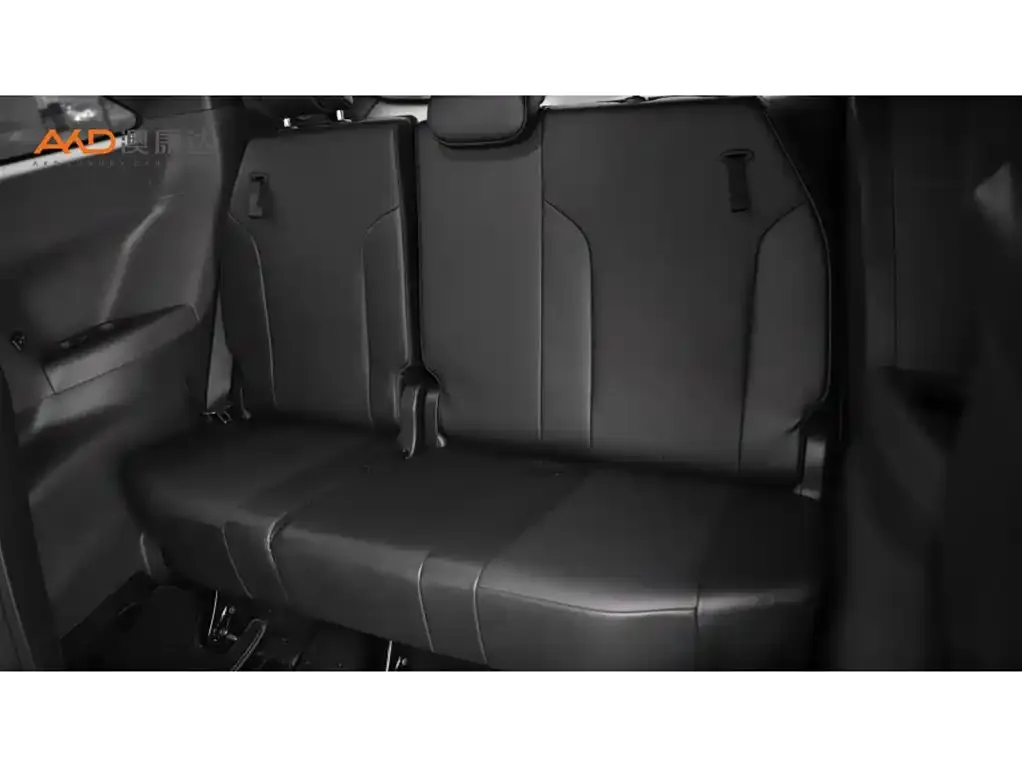 Toyota Granvia — фото 4