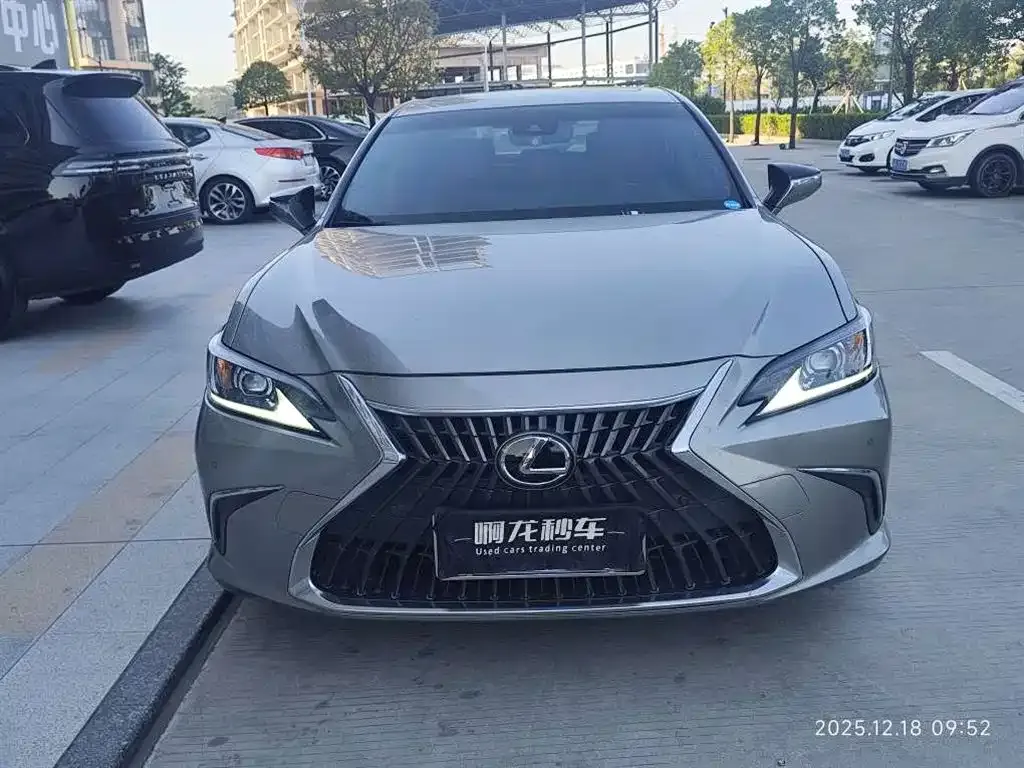 Lexus ES — фото 9