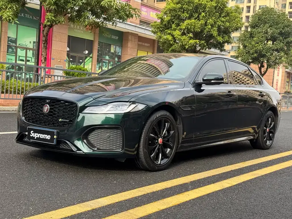 Jaguar XFL — фото 1
