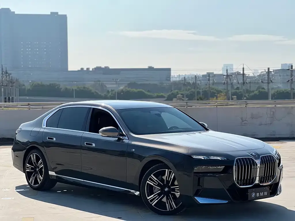 BMW 7 Series — фото 5