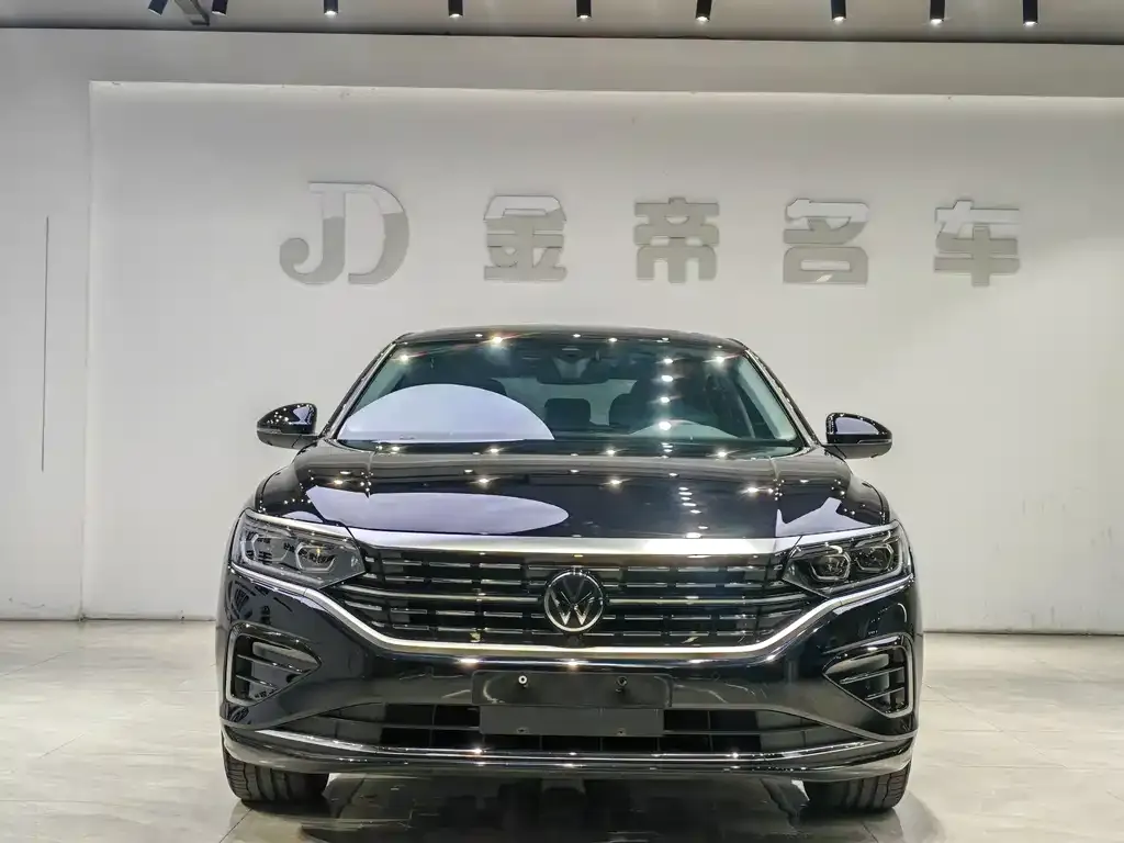 Volkswagen Passat — фото 6