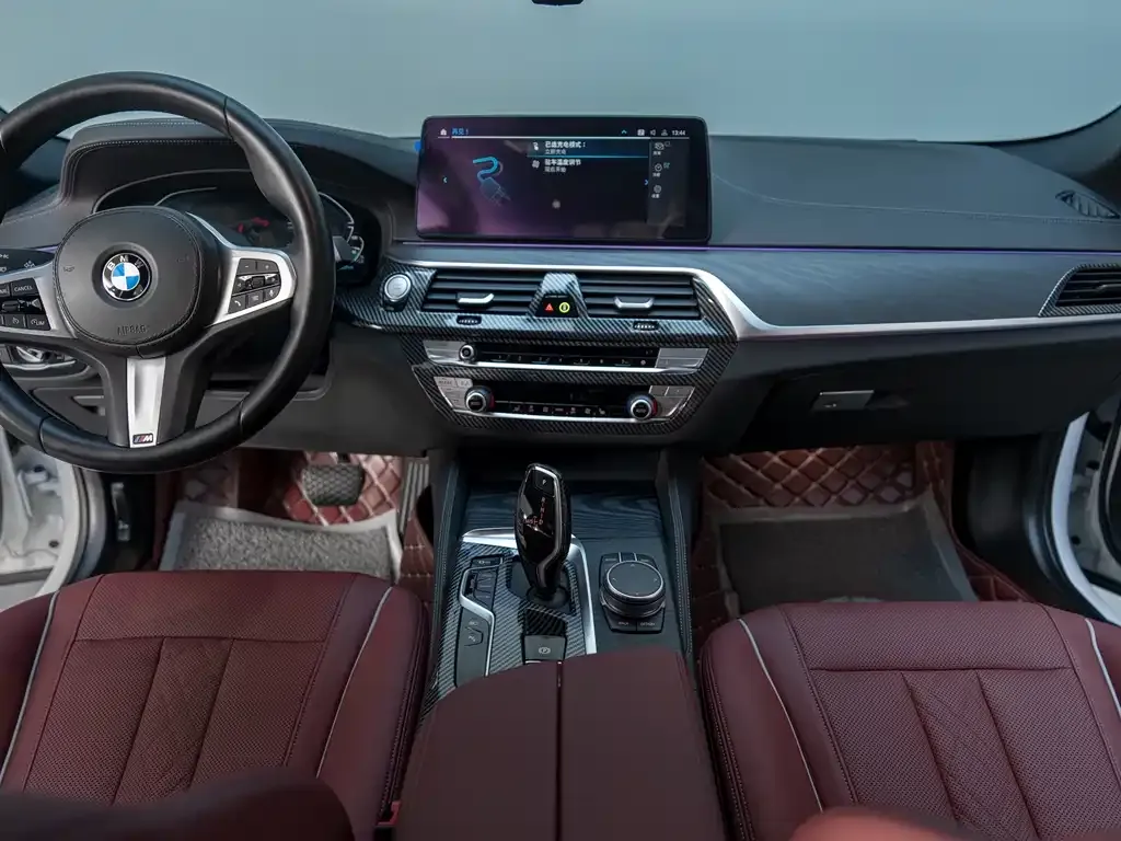 BMW 5 Series New Energy — фото 5