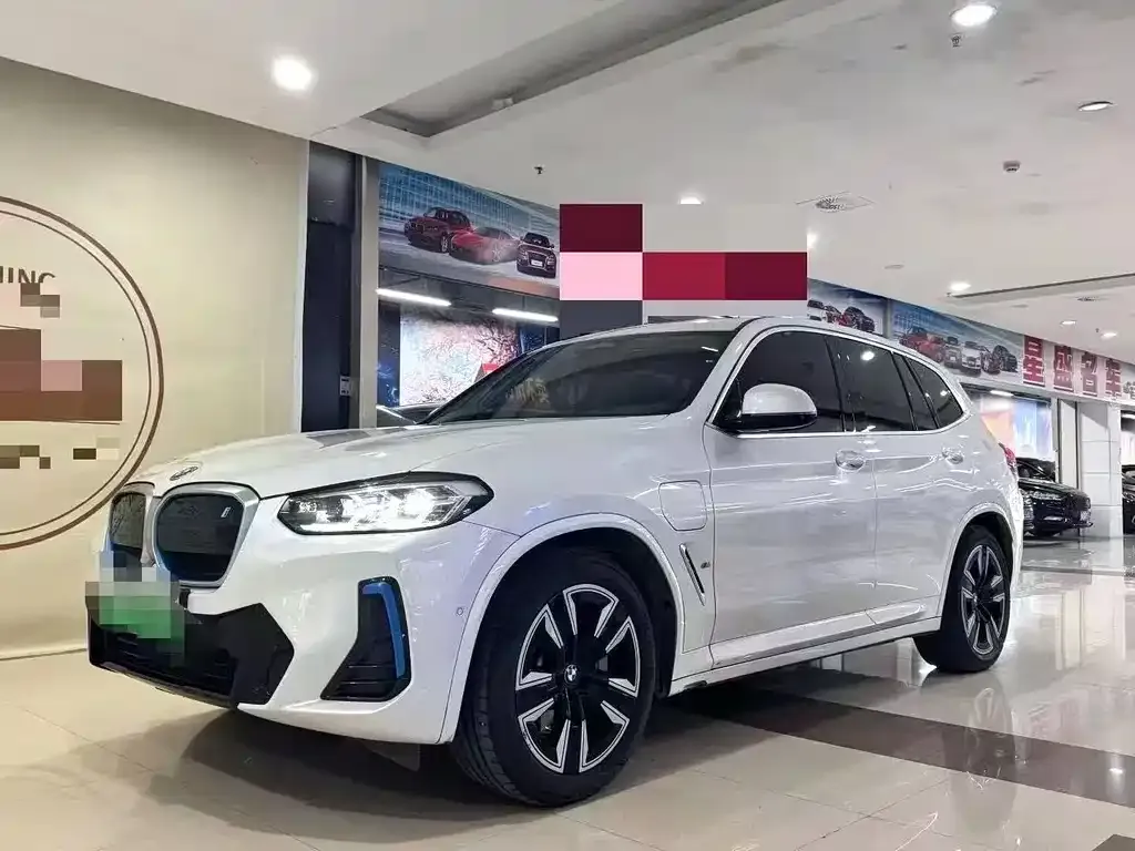 BMW iX3 — фото 2