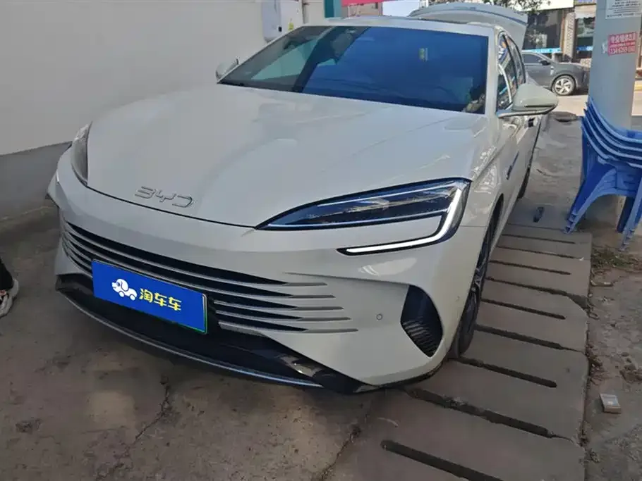BYD Seal — фото 1