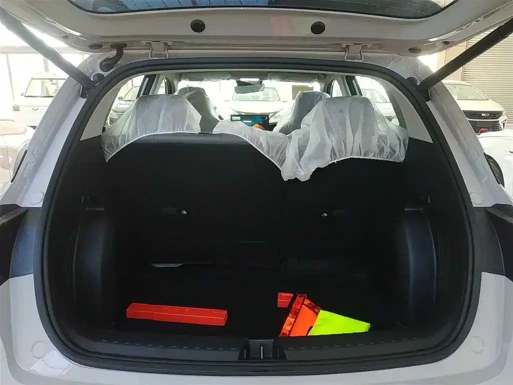 Geely Starburst — фото 9