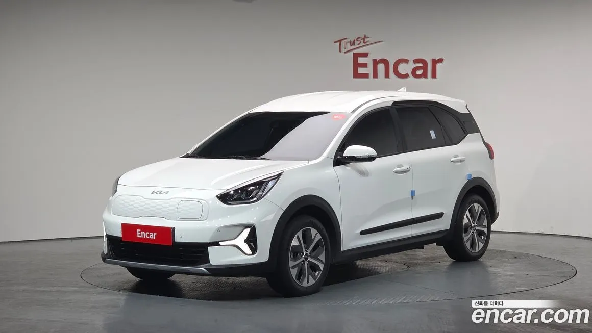Kia Niro — фото 1