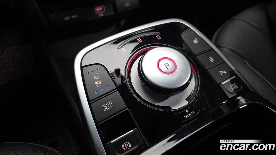 Kia Niro — фото 9