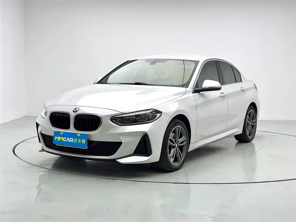 BMW 1 Series — фото 1