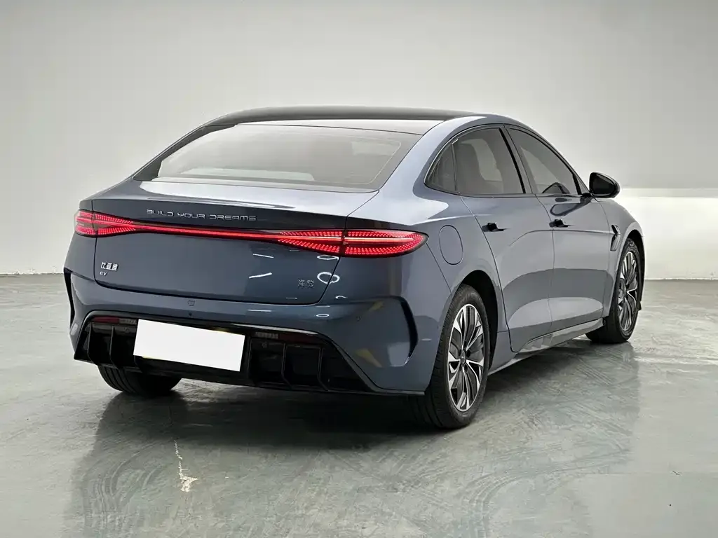 BYD Seal — фото 9