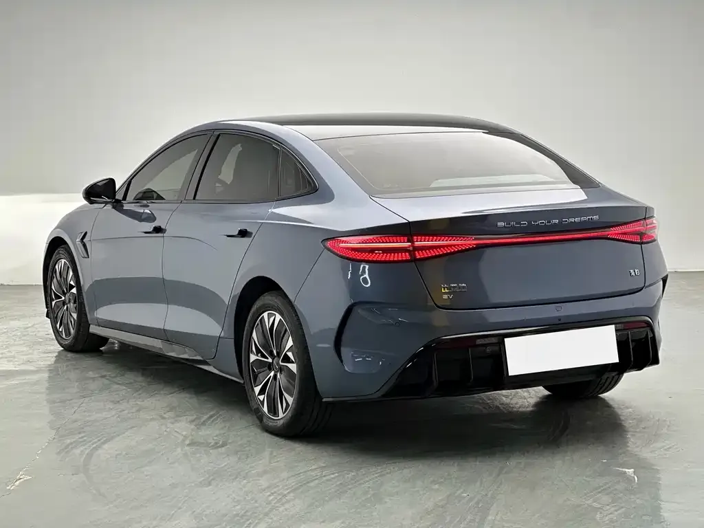 BYD Seal — фото 7