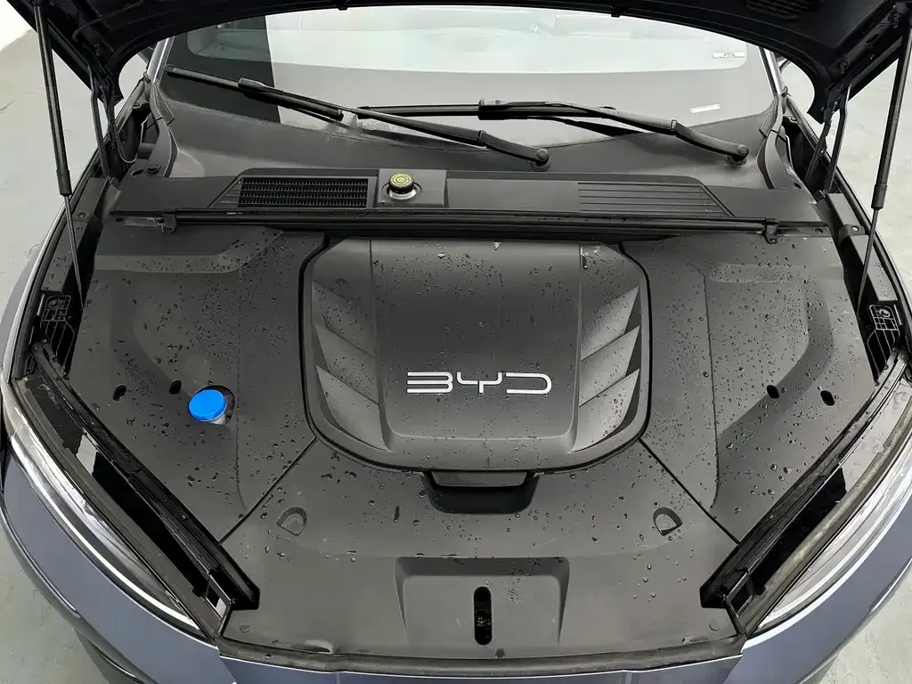 BYD Seal — фото 10