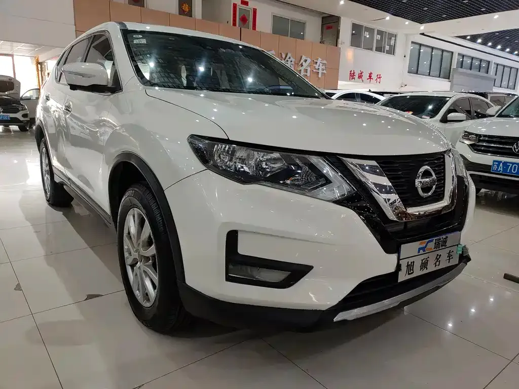 Nissan X-Trail — фото 8